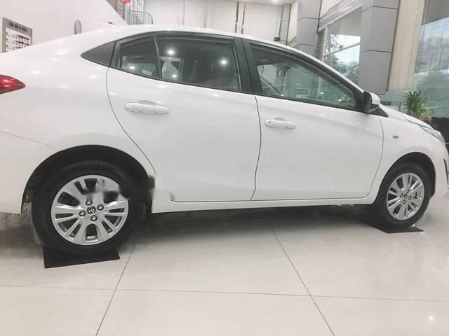 Cần bán Toyota Vios 2018, màu trắng, giá chỉ 531 triệu