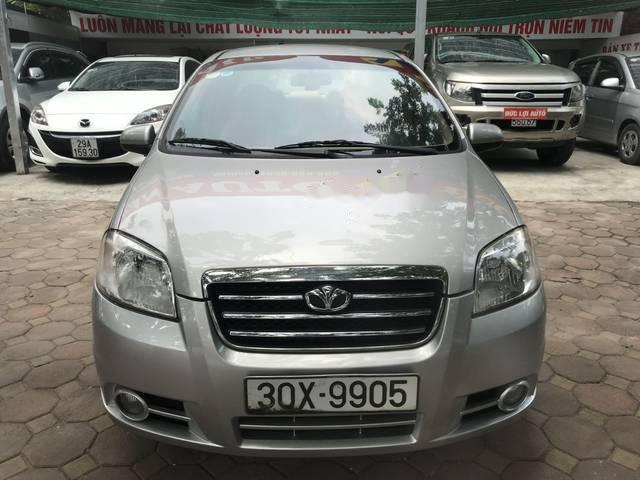 Bán xe Daewoo Gentra 1.5MT đời 2010, màu bạc giá cạnh tranh