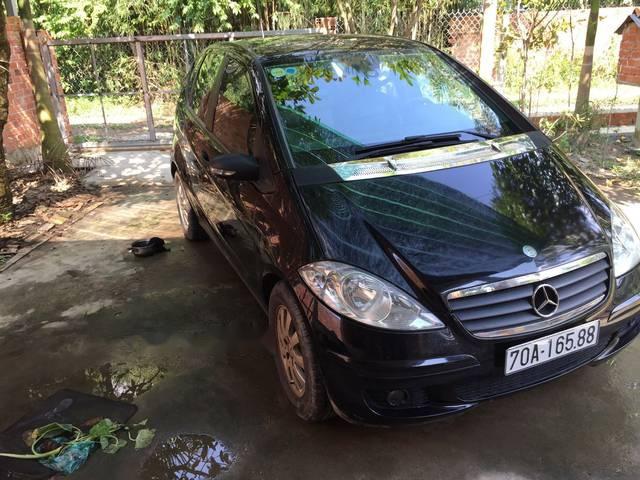 Bán ô tô Mercedes A150 sản xuất năm 2005, màu đen, xe nhập