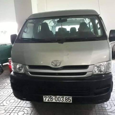 Bán xe Toyota Hiace sản xuất 2007, màu bạc, 250 triệu