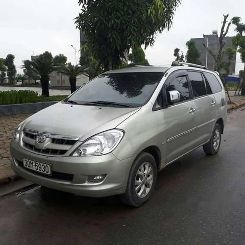 Cần bán xe Toyota Innova đời 2008, màu bạc, giá chỉ 375 triệu