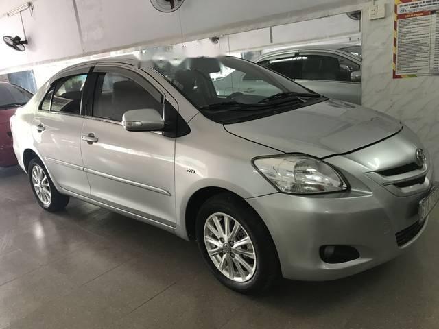 Cần bán xe Toyota Vios sản xuất 2010, màu bạc số sàn