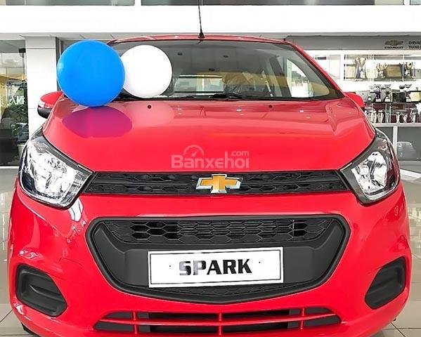 Cần bán Chevrolet Spark Duo Van 1.2 MT sản xuất 2018, màu đỏ