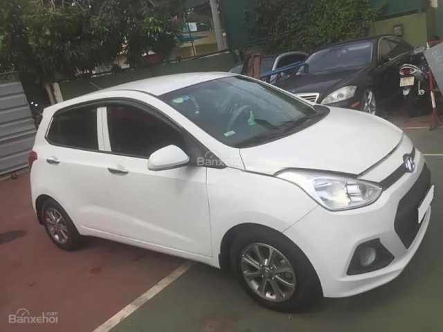 Bán Hyundai Grand i10 1.0 MT đời 2016, màu trắng, nhập khẩu, xe còn như mới đến 99%, tiết kiệm xăng