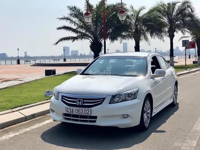 Cần bán gấp Honda Accord 2.4 AT 2012, màu trắng, Đk 2013