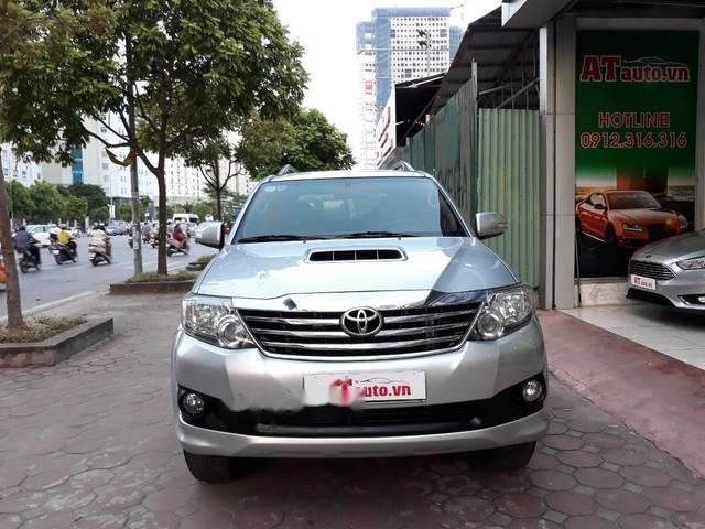 Bán Toyota Fortuner G sản xuất năm 2013, màu bạc số sàn, giá chỉ 780 triệu