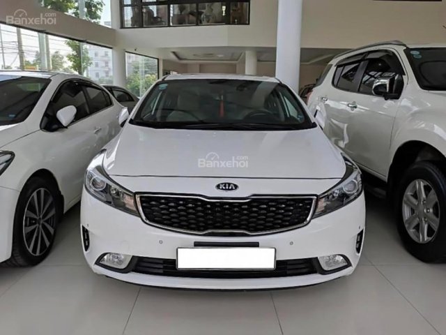 Bán Kia Cerato AT sản xuất năm 2017, màu trắng