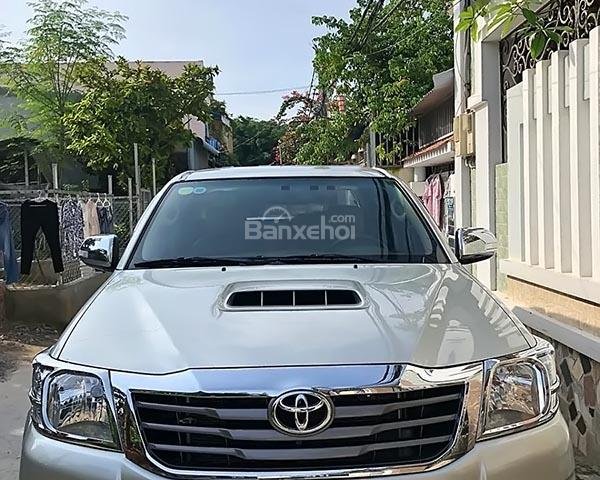 Bán Toyota Hilux 2.5E, sản xuất 2013, nhập khẩu Thái Lan, số sàn, 1 cầu