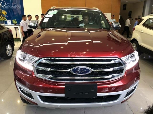 Ford Pháp Vân bán xe Ford Everest 2.0 Biturbo đủ màu, giao xe ngay. KM gói phụ kiện hấp dẫn