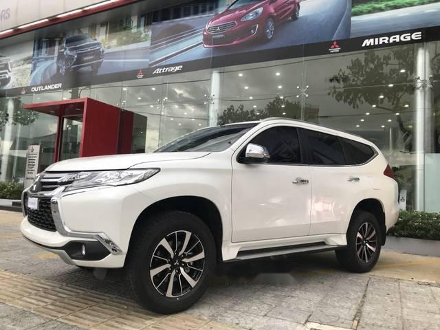 Cần bán Mitsubishi Pajero Sport 2018, màu trắng