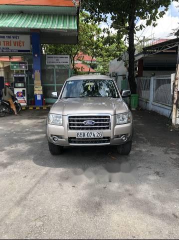 Cần bán gấp Ford Everest năm sản xuất 2007, màu vàng số sàn 