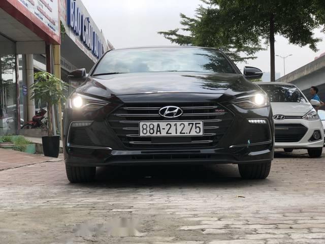 Bán Hyundai Elantra 1.6 Turbo 2018, màu đen, 755 triệu