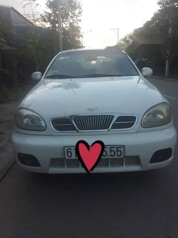 Cần bán Daewoo Lanos đời 2004, màu trắng