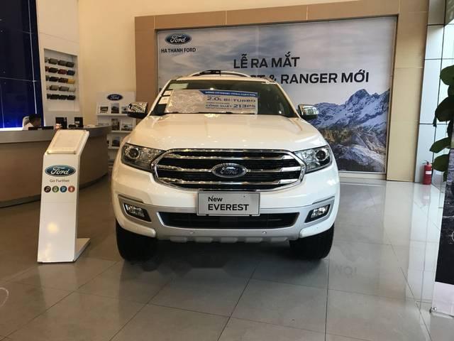 Cần bán xe Ford Everest đời 2018, màu trắng, giá tốt