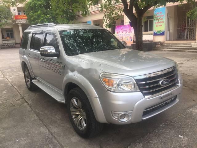 Cần bán lại xe Ford Everest 2.5 AT đời 2011, màu bạc như mới giá cạnh tranh