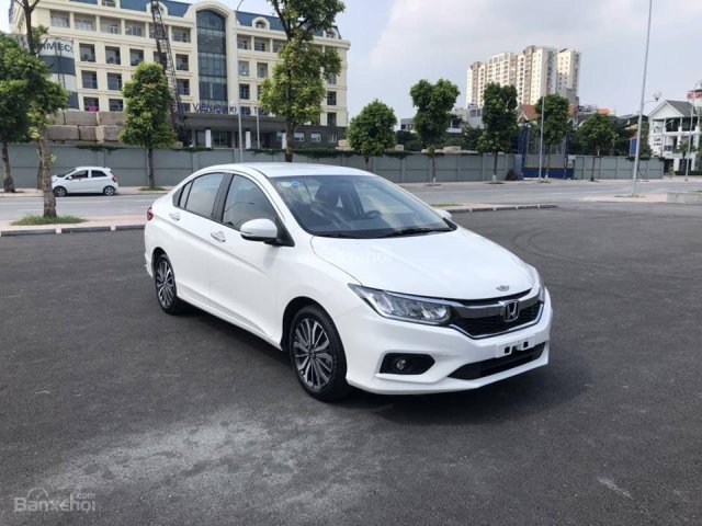 Cần bán Honda City 1.5 TOP (bản cao cấp nhất) 2018 màu trắng cực đẹp