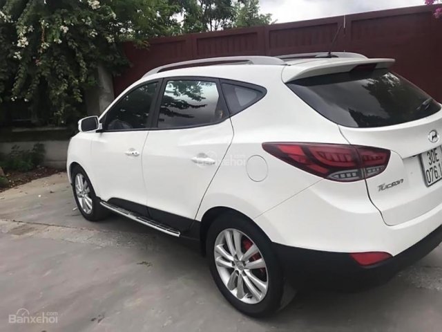 Cần bán xe Hyundai Tucson sản xuất 2010, xe gia đình chính chủ còn rất mới