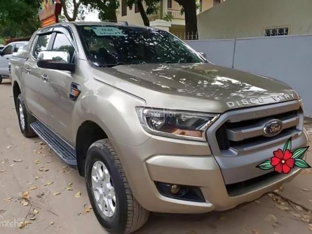 Bán Ford Ranger sản xuất 2015, màu vàng cát chính chủ đi từ đầu