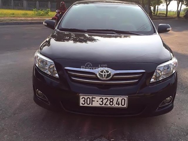 Cần bán xe Toyota Corolla Altis năm sản xuất 2010, màu đen 