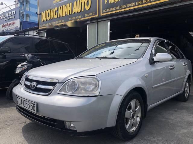 Bán Daewoo Lacetti đời 2008, màu bạc xe gia đình