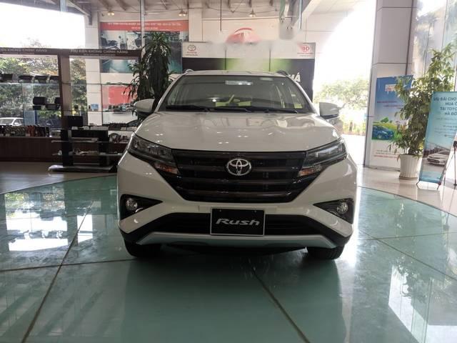 Bán xe Toyota Rush 2018, màu trắng, giá chỉ 668 triệu