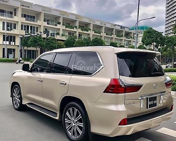 Bán Lexus LX570 màu vàng, nhập khẩu số tự động, máy xăng, sản xuất 2016