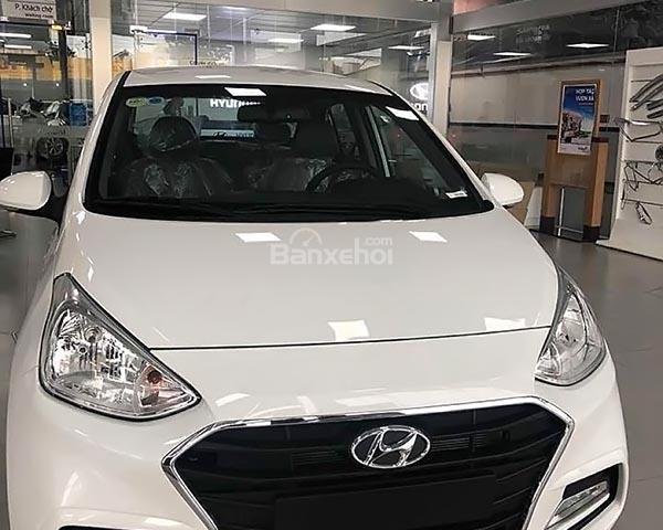 Bán ô tô Hyundai Grand i10 1.2 MT đời 2018, màu trắng0