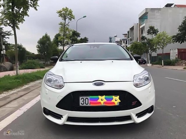 Bán xe Ford Focus 2.0 full 2013, đăng kí lần đầu 2014