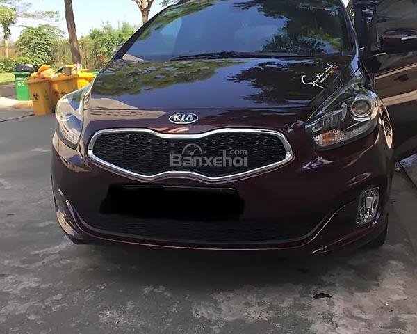 Cần bán lại xe Kia Rondo GAT đời 2016, màu đỏ, giá tốt