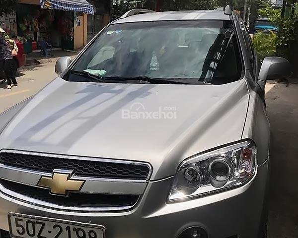 Cần bán Chevrolet Captiva LT 2.4 MT sản xuất năm 2007, màu bạc, xe còn rất mới và êm