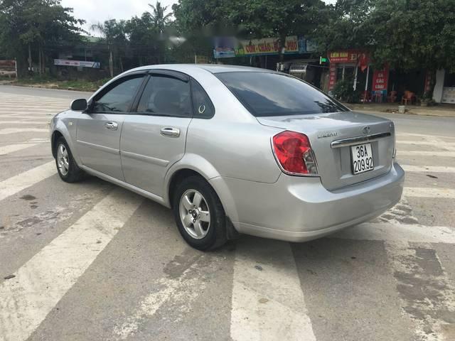 Bán ô tô Daewoo Lacetti đời 2009, màu bạc đẹp như mới giá cạnh tranh