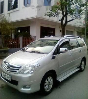 Chính chủ bán Toyota Innova đời 2009, màu bạc