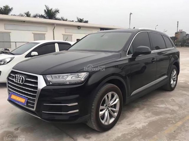 Bán Audi Q7 2.0 2016 màu đen, nội thất nâu