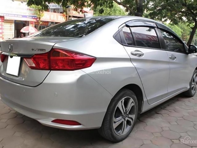 Bán xe Honda City 1.5CVT màu bạc, sản xuất 2015