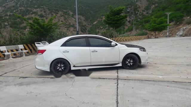 Cần bán xe Kia Forte MT năm sản xuất 2012, màu trắng