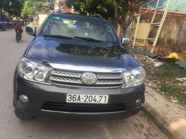 Cần bán xe Toyota Fortuner năm 2011, xe tốt không đâm đụng