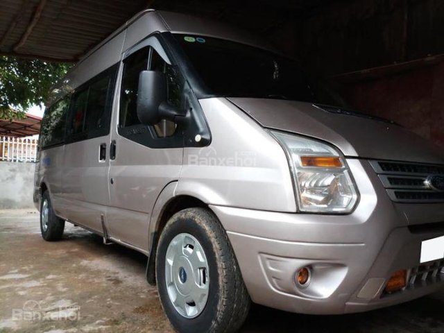 Thanh lí xe Ford Transit 2014 số sàn máy dầu, màu bạc