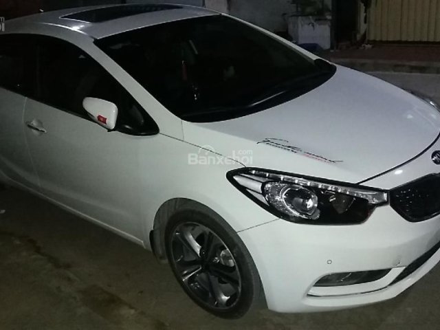 Bán Kia Cerato sản xuất năm 2014, màu trắng, nhập khẩu nguyên chiếc