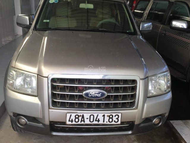 Gia đình bán xe ford Everest máy dầu số sàn, xe zin