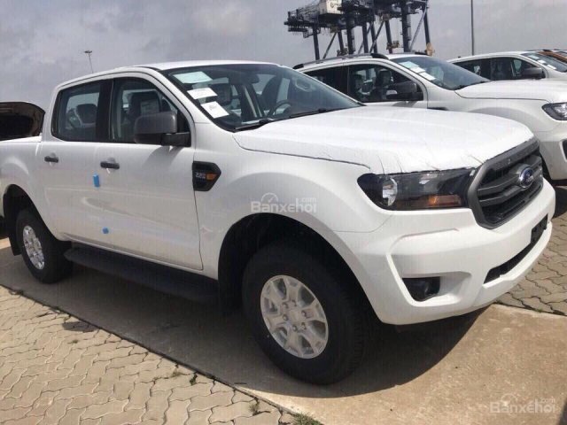 Ford Ranger XLS 2018, chỉ cần trả trước 160.000.000 vnđ nhận xe. LH: 0901.456.680