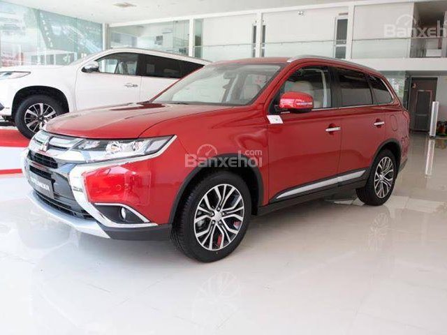 Chương trình giảm giá cực lớn Mitsubishi Outlander STD năm sản xuất 2018, màu đỏ, chỉ còn 808 triệu