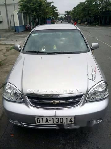 Cần bán xe Chevrolet Lacetti năm sản xuất 2013, màu bạc, giá tốt