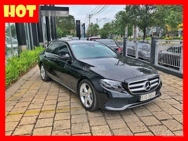 Bán xe Mercedes E250, mới chưa lăn bánh, màu đen 2017 chính hãng