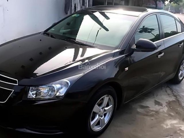 Cần bán Chevrolet Cruze đời 2011, màu đen số sàn