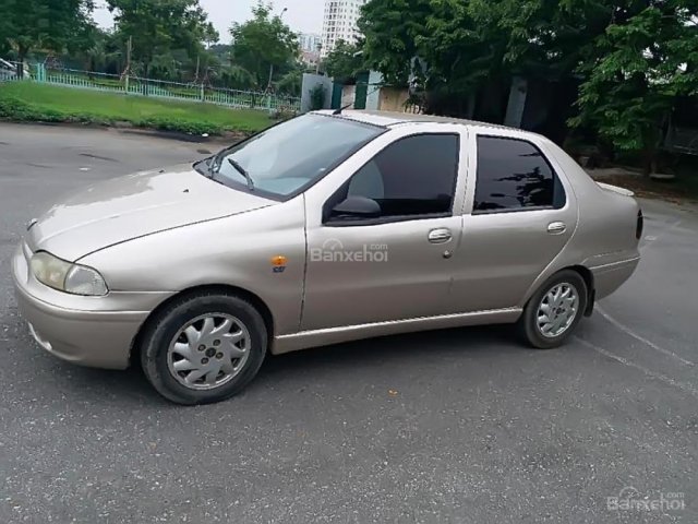 Gia đình cần bán Fiat Siena HLX Sx 2000, Đk sử dụng 2001