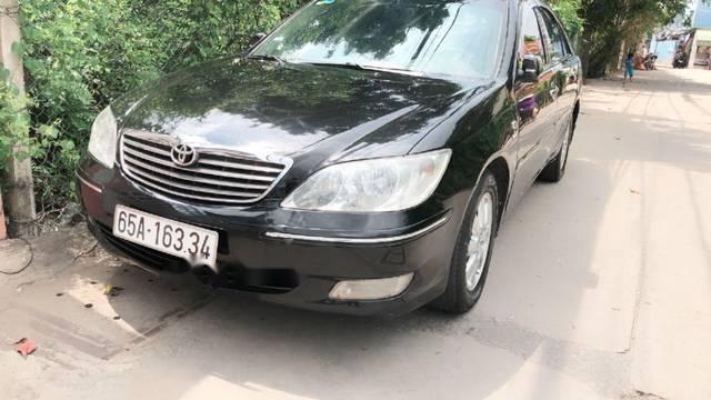 Cần bán Toyota Camry đời 2003, màu đen, giá tốt