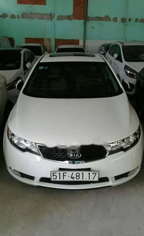 Cần bán lại xe Kia Forte đời 2012, màu trắng