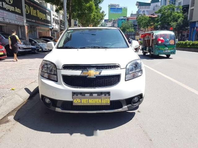 Bán xe Chevrolet Orlando 1.8AT đời 2017, màu trắng
