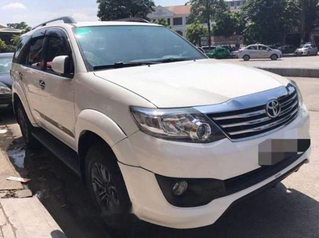 Bán Toyota Fortuner đời 2014, màu trắng còn mới0