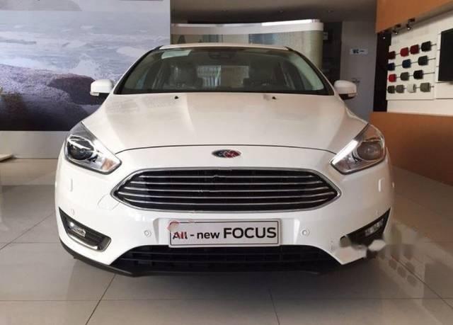 Bán Ford Focus Titanium 1.5L đời 2018, màu trắng